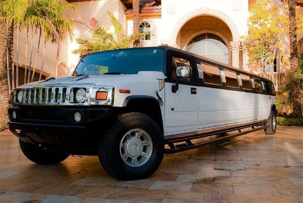 El Paso White Hummer Limo